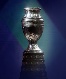 Chiếc cup Copa America 